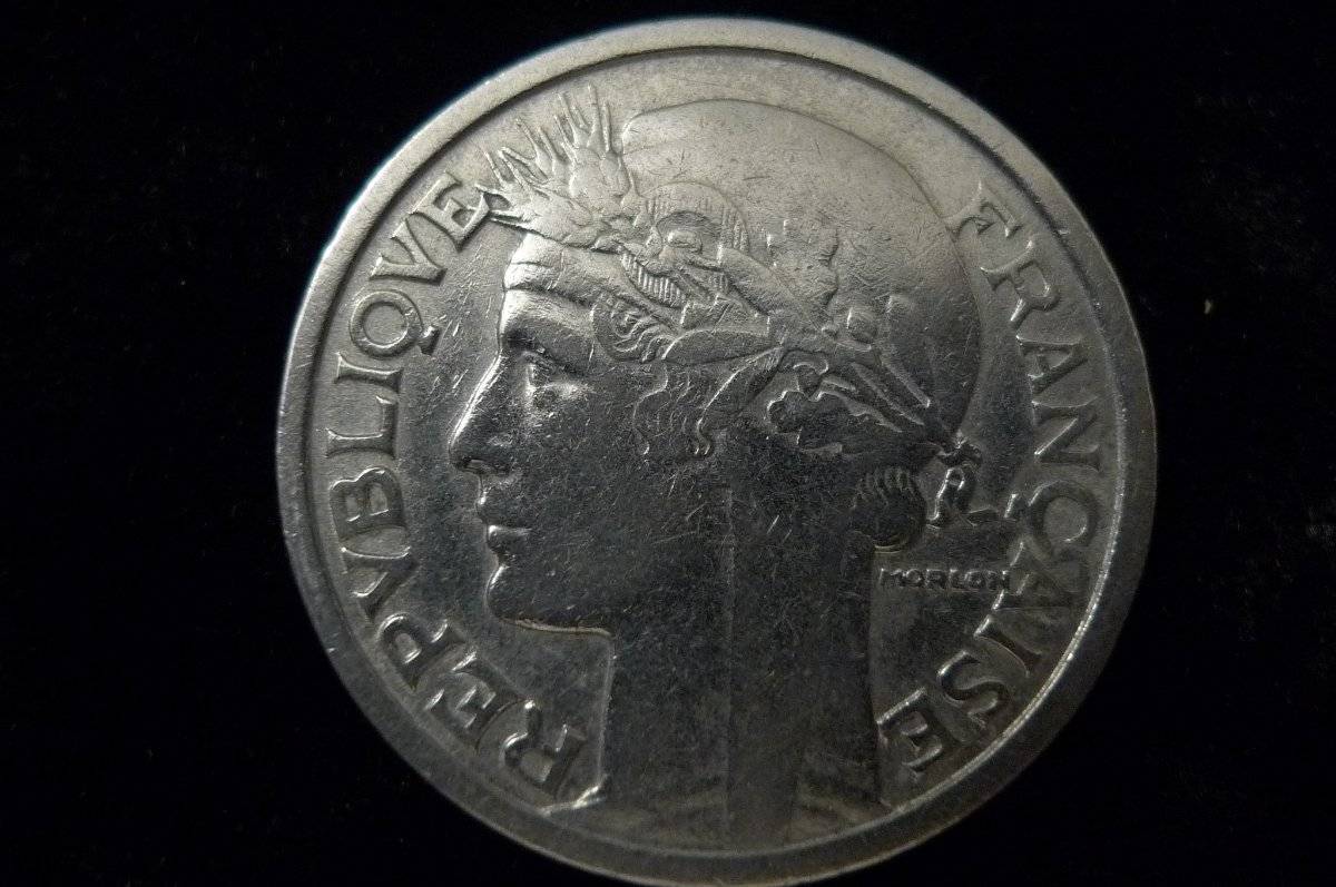 Post-Your-Coins-With-Hats