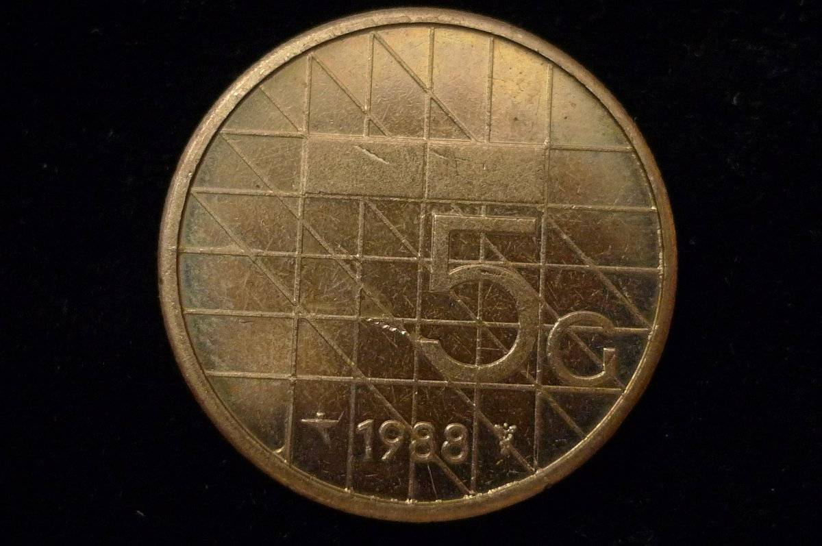 Show-Your-Coins-With-Different-Edges