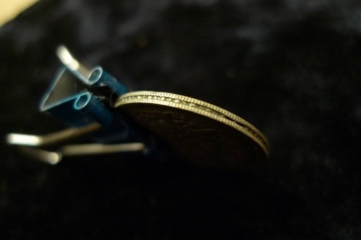 Show-Your-Coins-With-Different-Edges