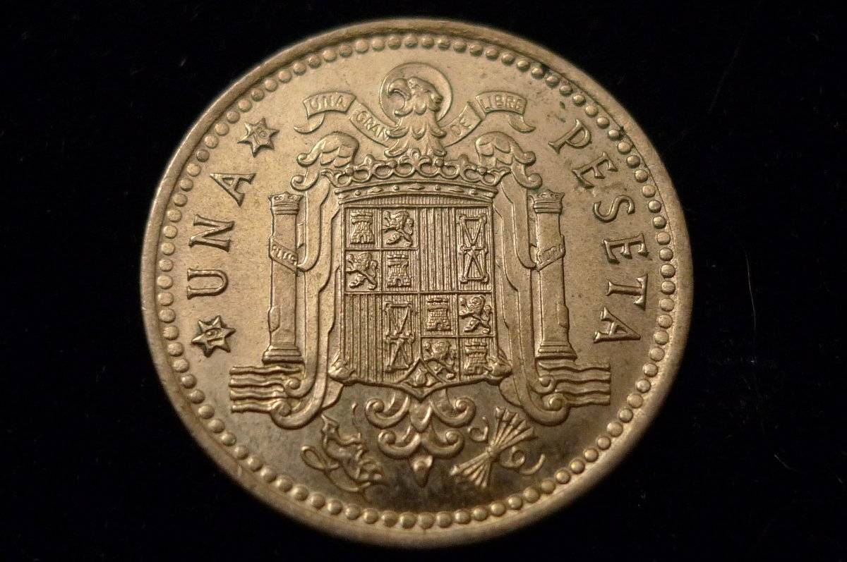 Post-Your-Coins-With-Coats-Of-Arms,-Shields,-Crests,-Crowns,--Etc.