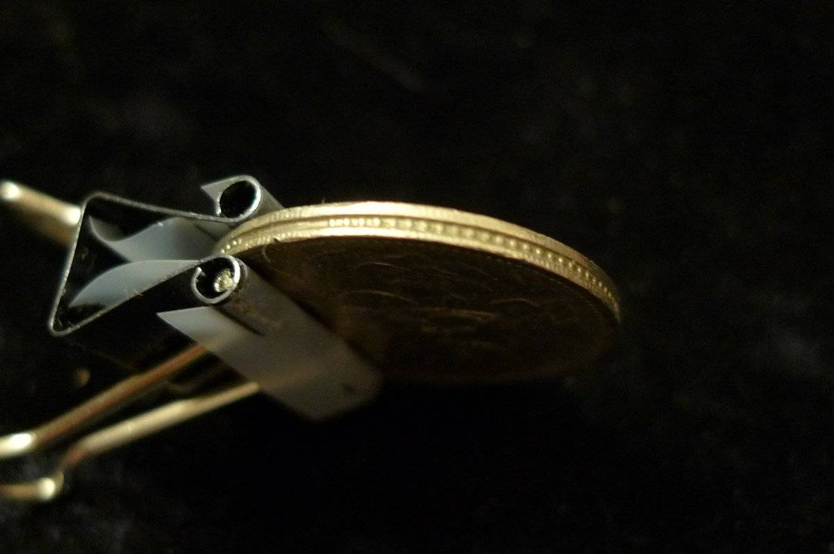 Show-Your-Coins-With-Different-Edges