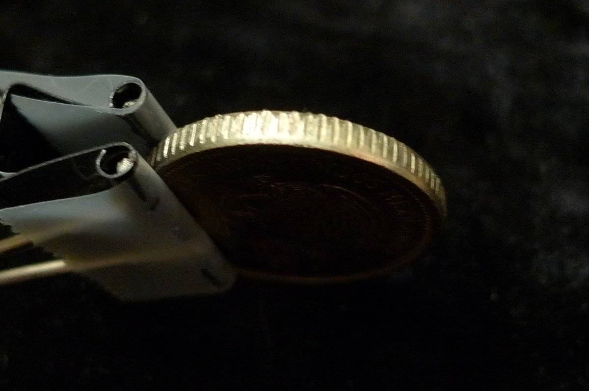 Show-Your-Coins-With-Different-Edges
