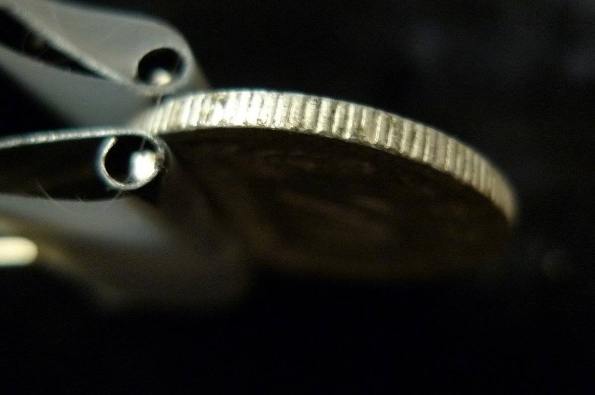 Show-Your-Coins-With-Different-Edges