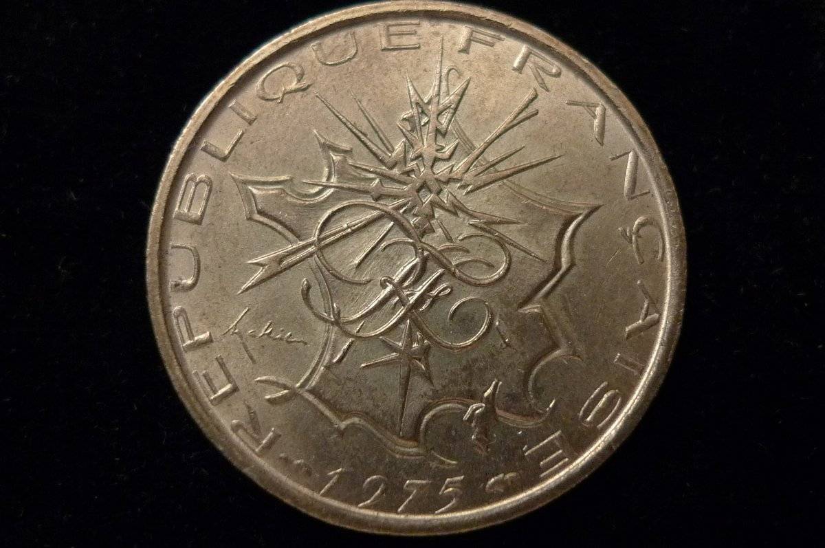 Show-Your-Coins-With-Different-Edges