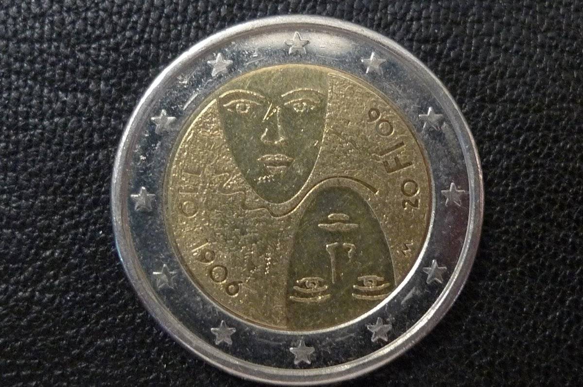 Around-The-World-With-Coins---A-Coin-Geography-Game