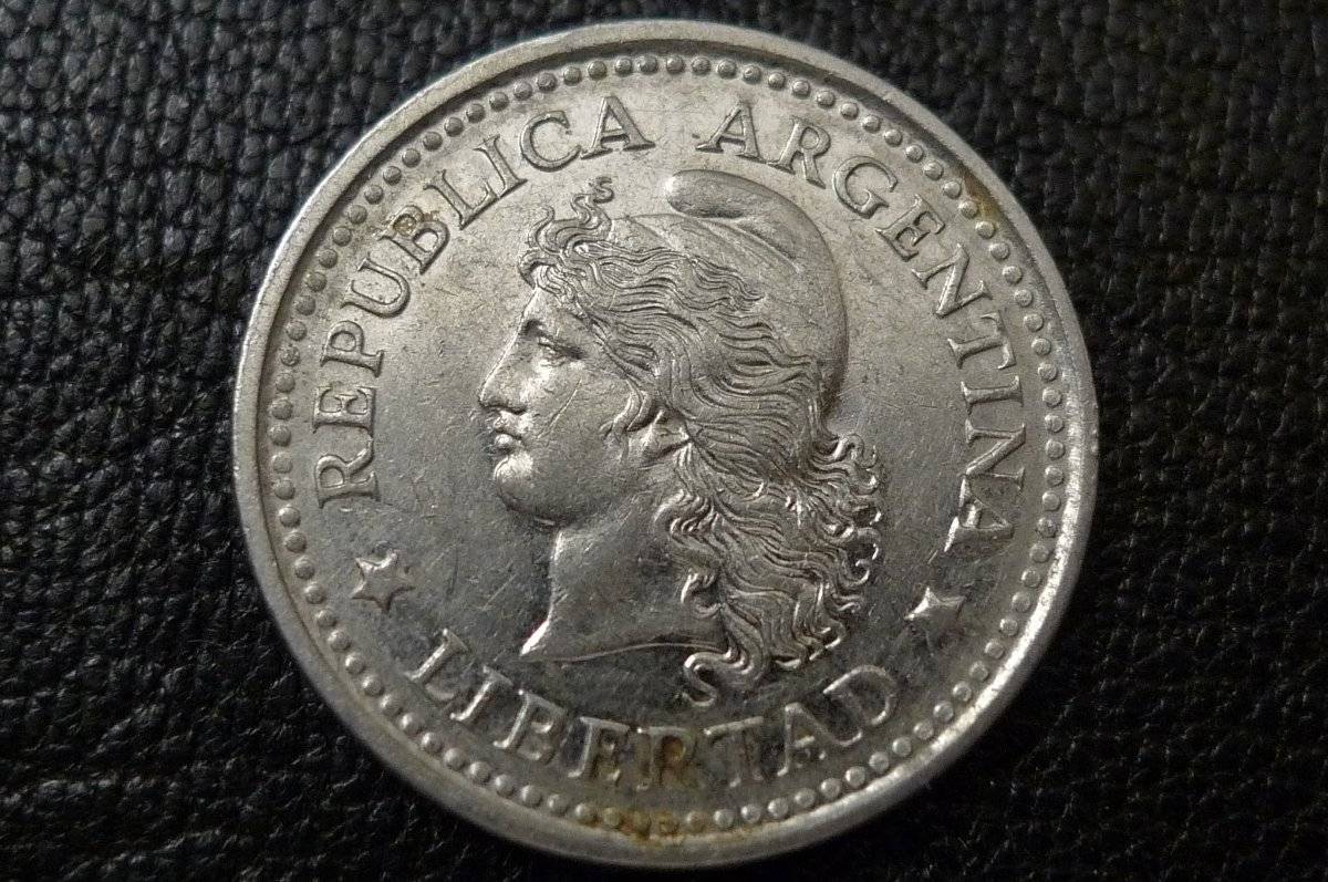 Around-The-World-With-Coins---A-Coin-Geography-Game