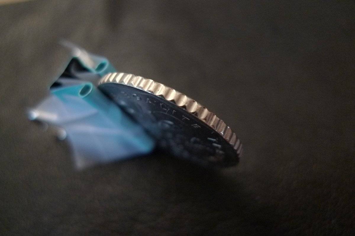 Show-Your-Coins-With-Different-Edges