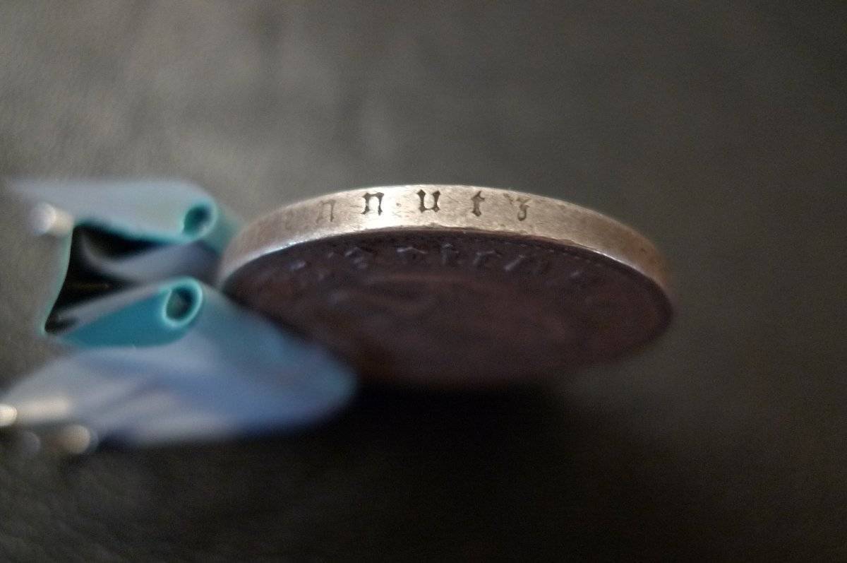 Show-Your-Coins-With-Different-Edges