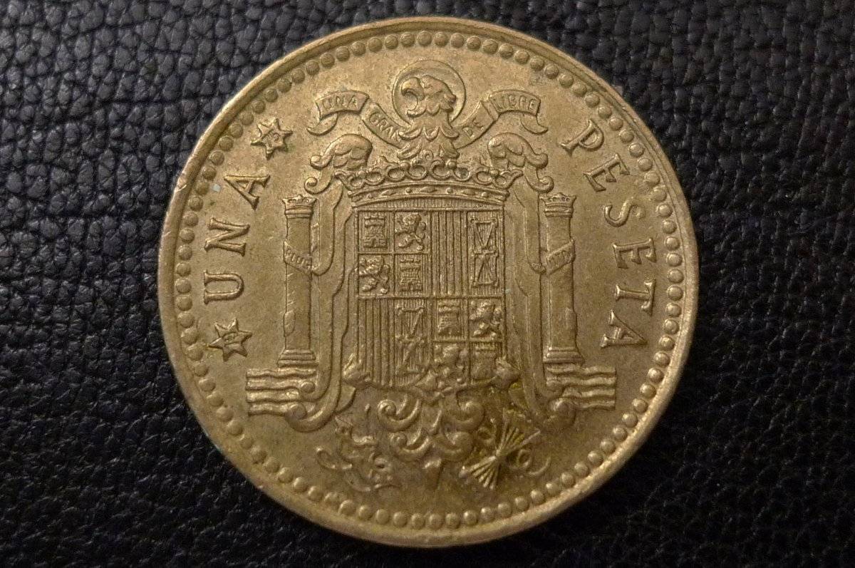 Around-The-World-With-Coins---A-Coin-Geography-Game