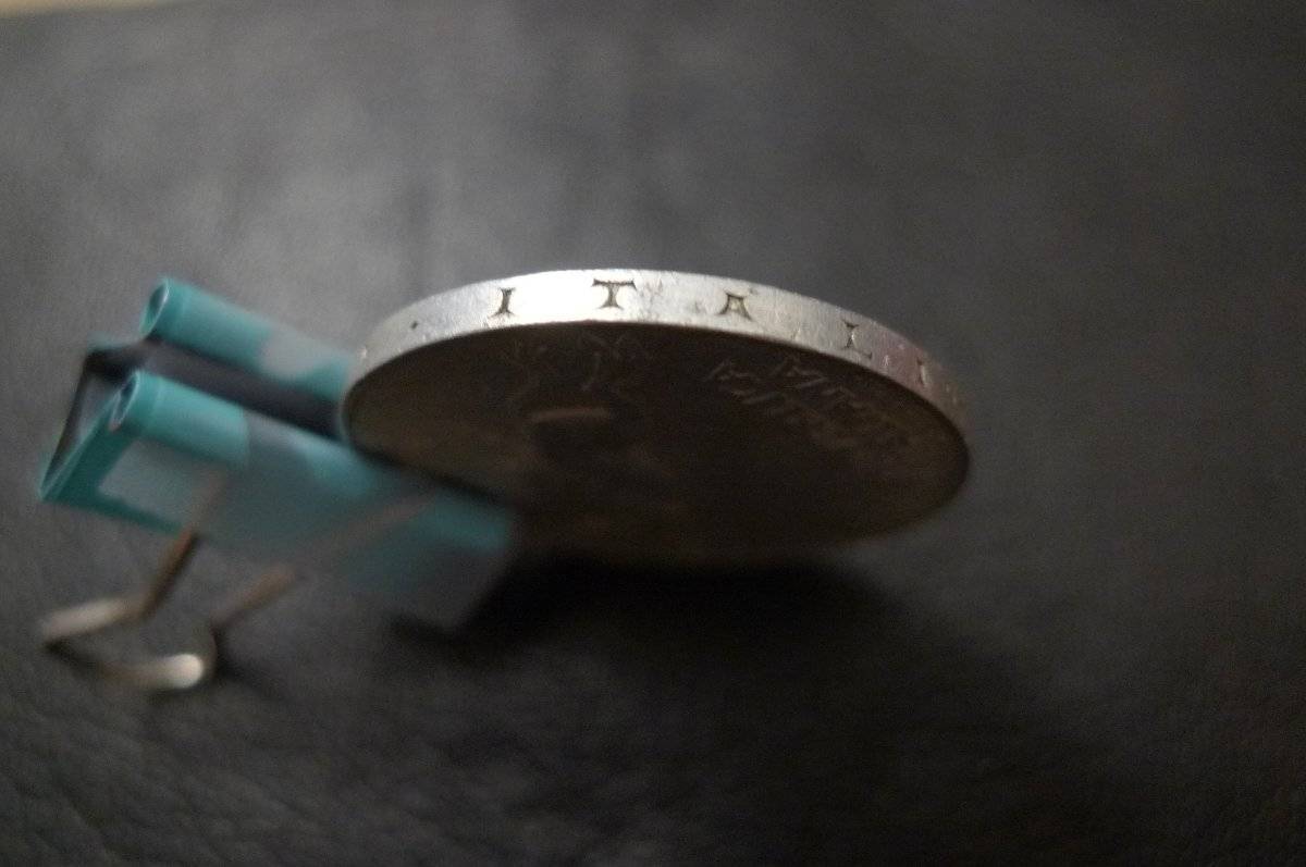 Show-Your-Coins-With-Different-Edges