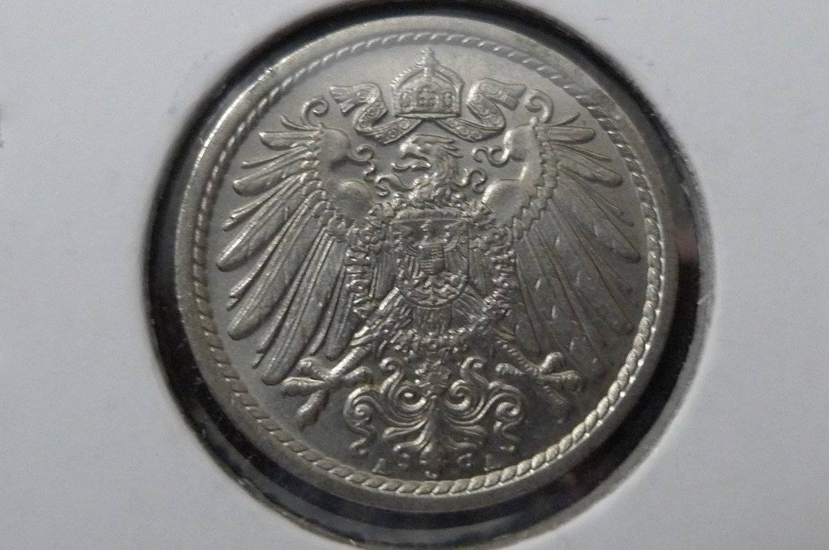 Around-The-World-With-Coins---A-Coin-Geography-Game