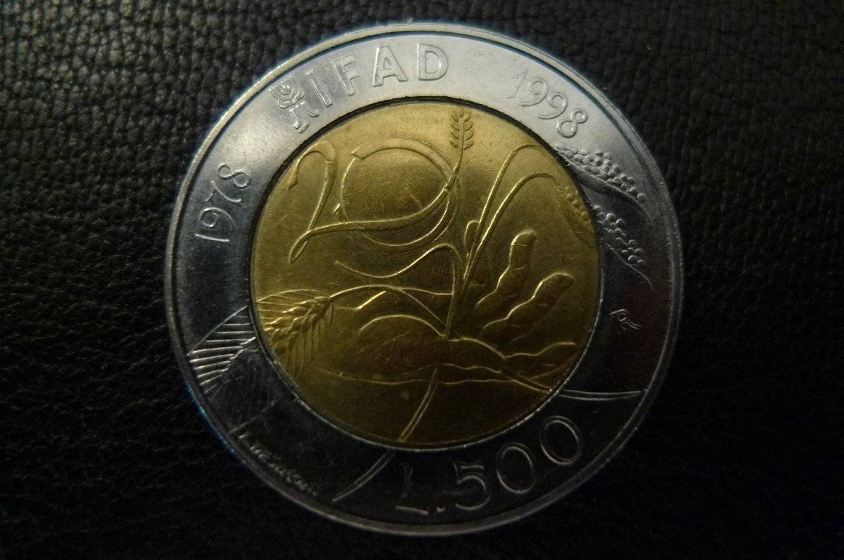 Show-Your-Coins-With-Different-Edges
