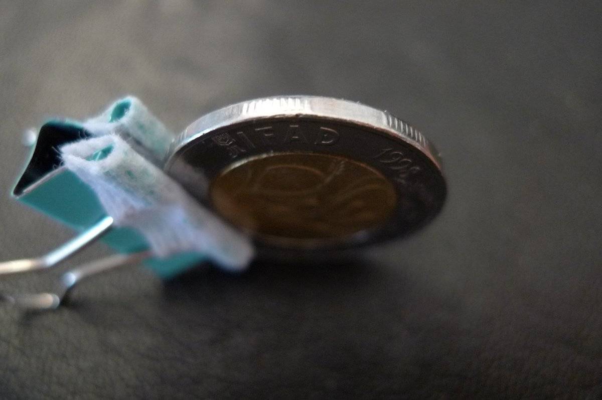 Show-Your-Coins-With-Different-Edges
