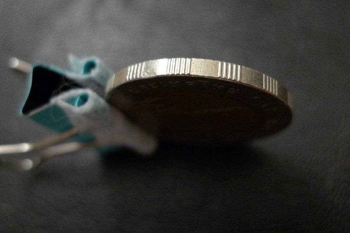 Show-Your-Coins-With-Different-Edges