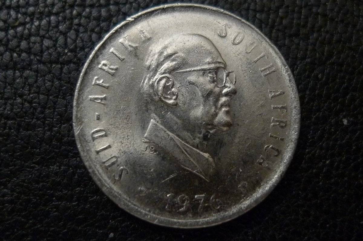 Around-The-World-With-Coins---A-Coin-Geography-Game