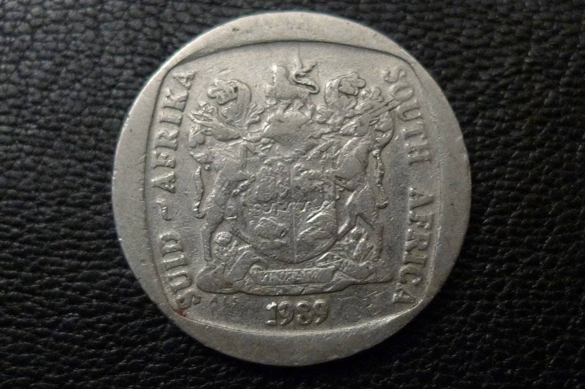Around-The-World-With-Coins---A-Coin-Geography-Game