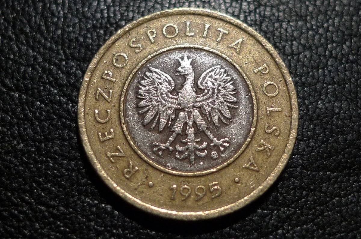 Around-The-World-With-Coins---A-Coin-Geography-Game