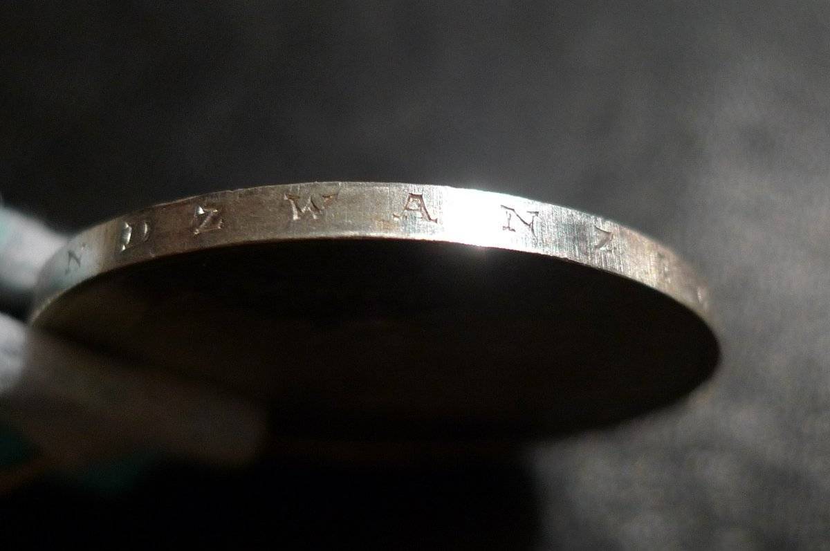 Show-Your-Coins-With-Different-Edges