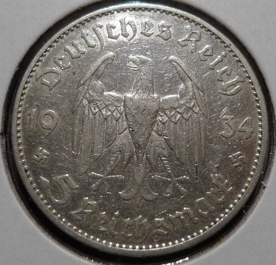 Around-The-World-With-Coins---A-Coin-Geography-Game