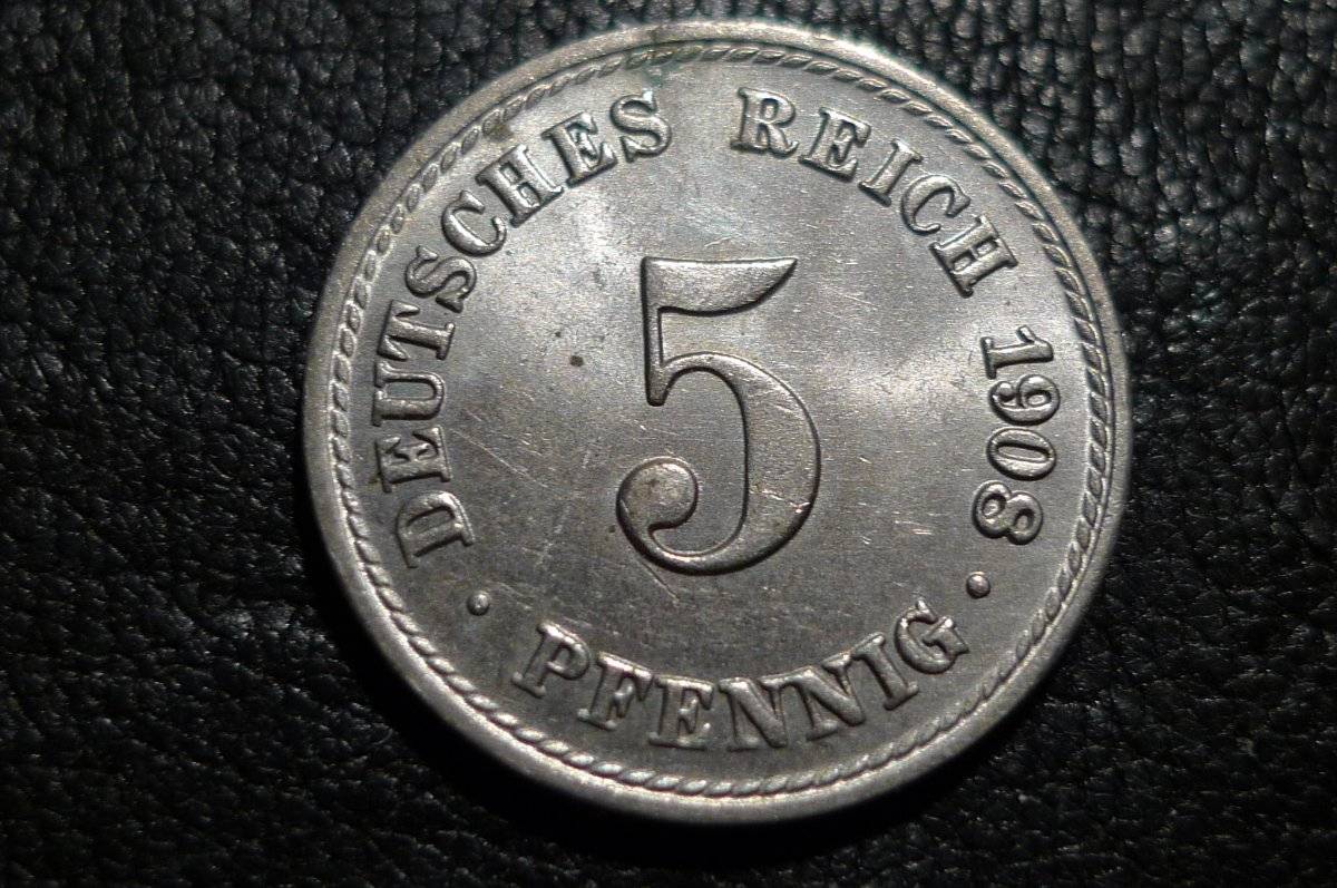 Post-Your-Coins-With-Hats