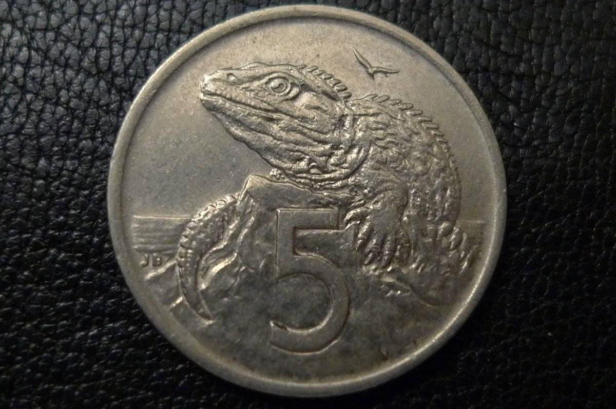Around-The-World-With-Coins---A-Coin-Geography-Game