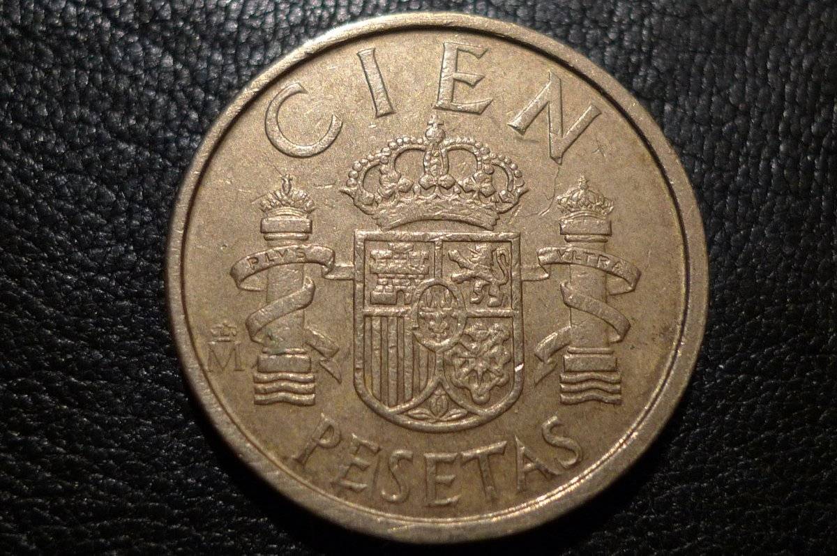 Post-Your-Coins-With-Coats-Of-Arms,-Shields,-Crests,-Crowns,--Etc.