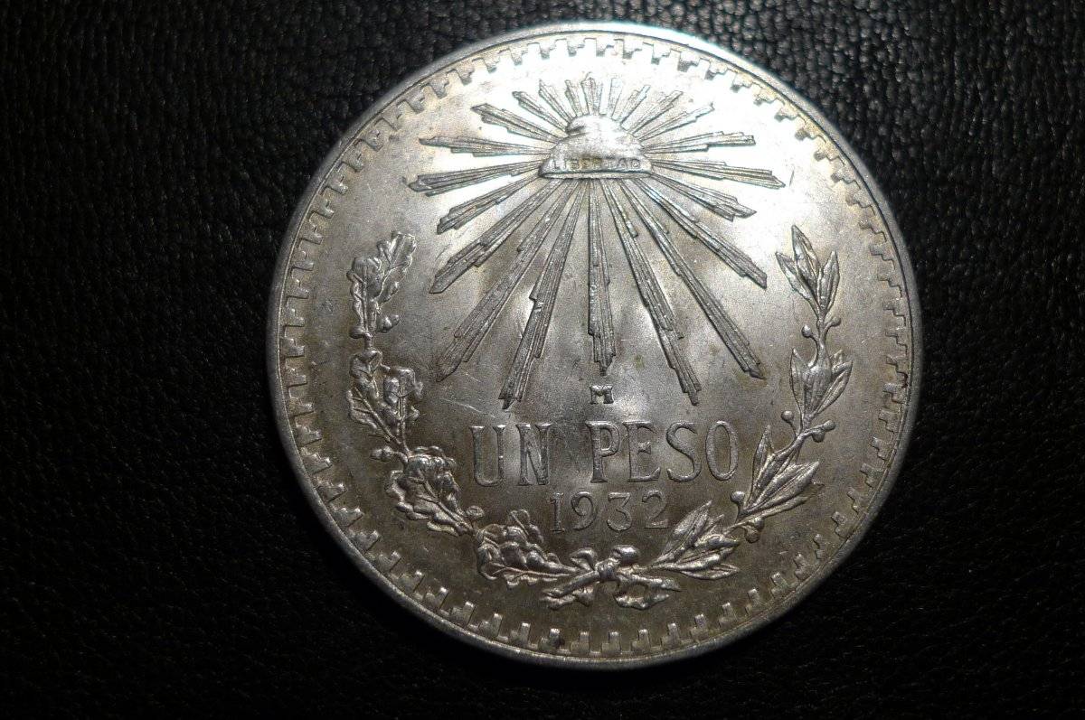 Post-Your-Coins-With-Coats-Of-Arms,-Shields,-Crests,-Crowns,--Etc.