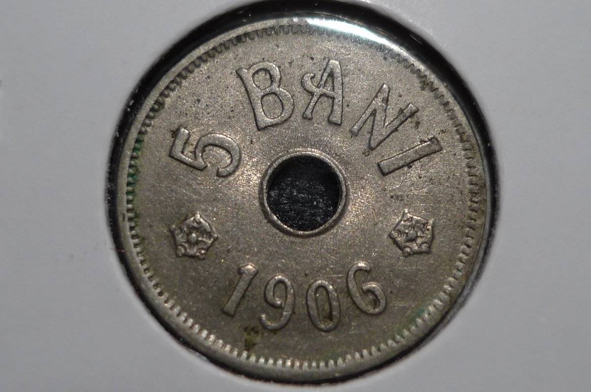 Post-Your-Coins-With-Coats-Of-Arms,-Shields,-Crests,-Crowns,--Etc.