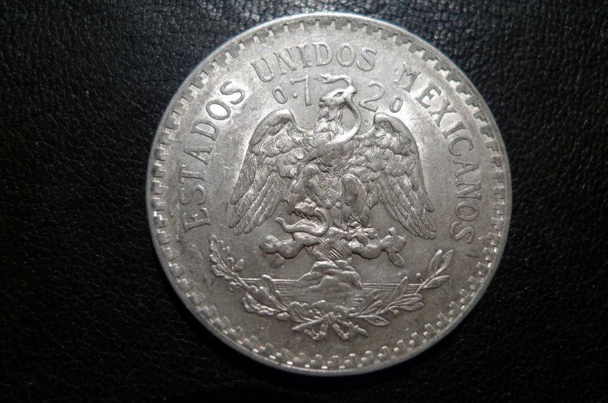 Post-A-Coin-Or-Medal-With-A-Die-Crack!