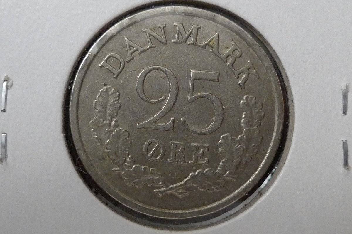 Around-The-World-With-Coins---A-Coin-Geography-Game