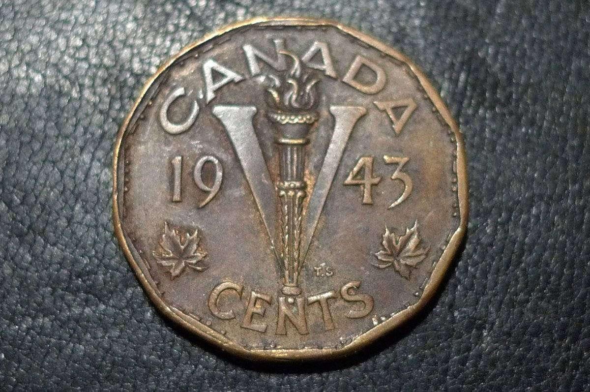 Post-A-Coin-Or-Medal-With-A-Die-Crack!
