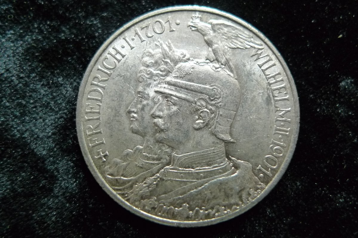 Post-Your-Coins-Depicting-Beards!