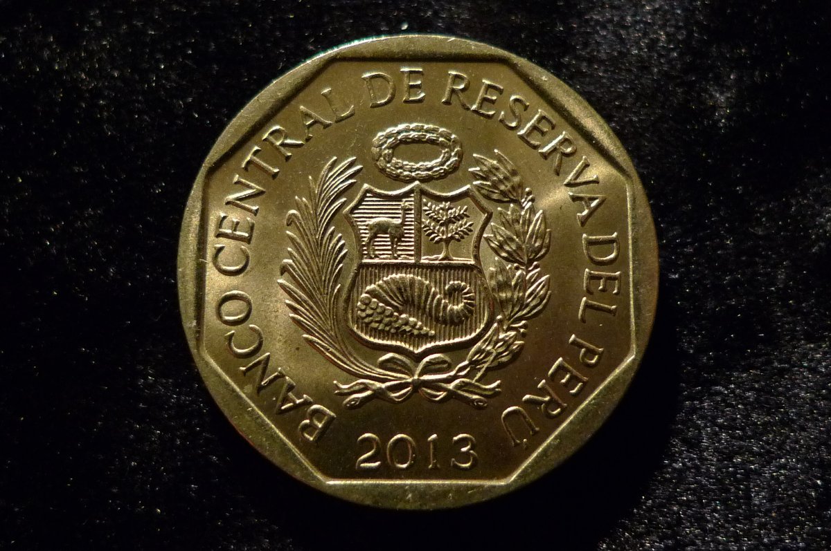 Post-Your-Coin-Or-Medal-With-Flora