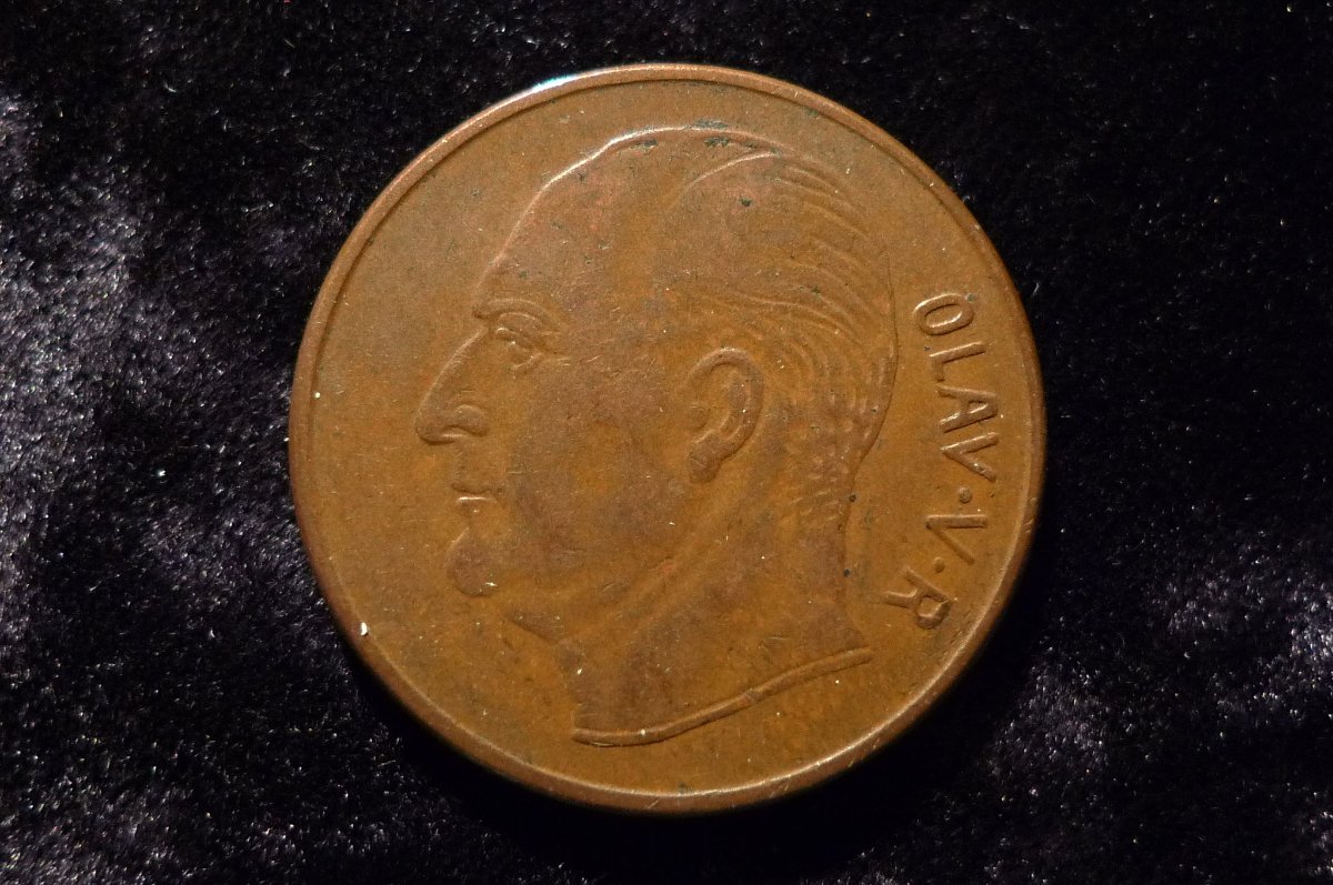 Around-The-World-With-Coins---A-Coin-Geography-Game