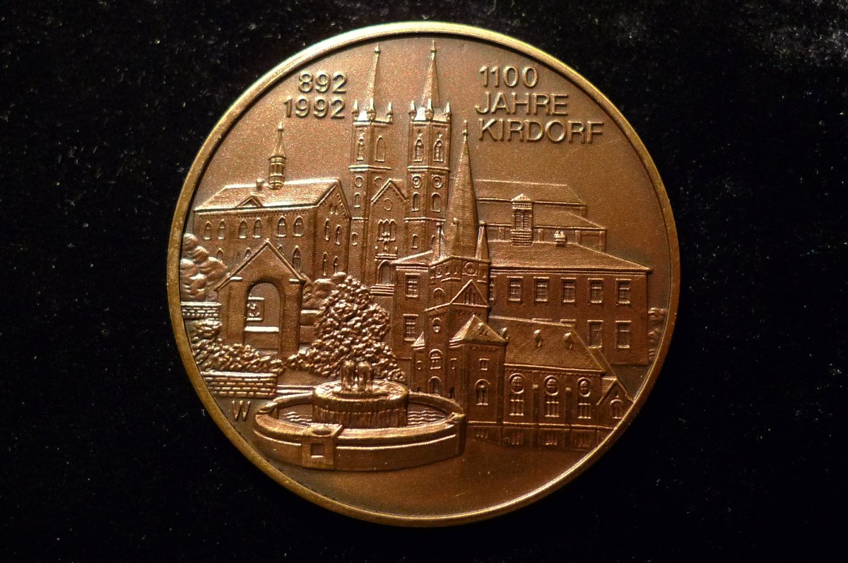 Post-Your-Coins-And-Medals-With-Trees