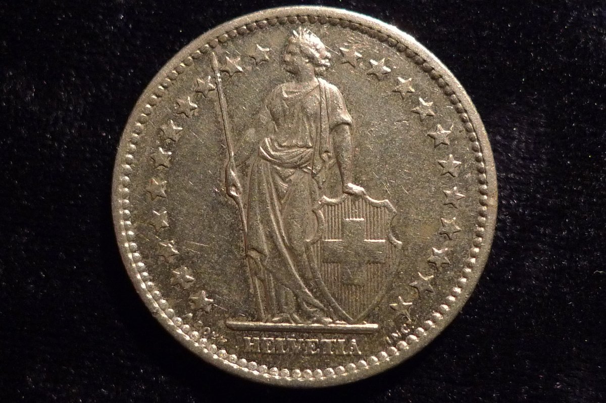 Post-A-Coin-Or-Medal-Devoted-To-A-Military-Subject