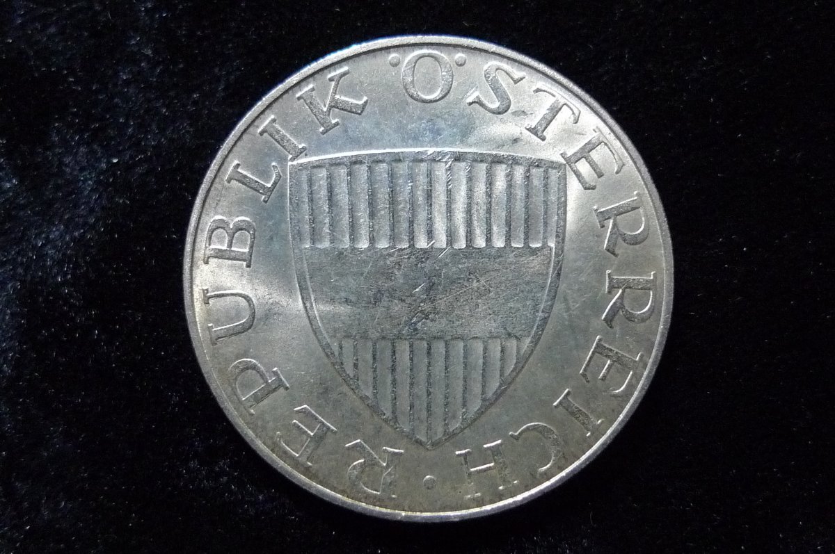 Post-Your-Coins-With-Coats-Of-Arms,-Shields,-Crests,-Crowns,--Etc.