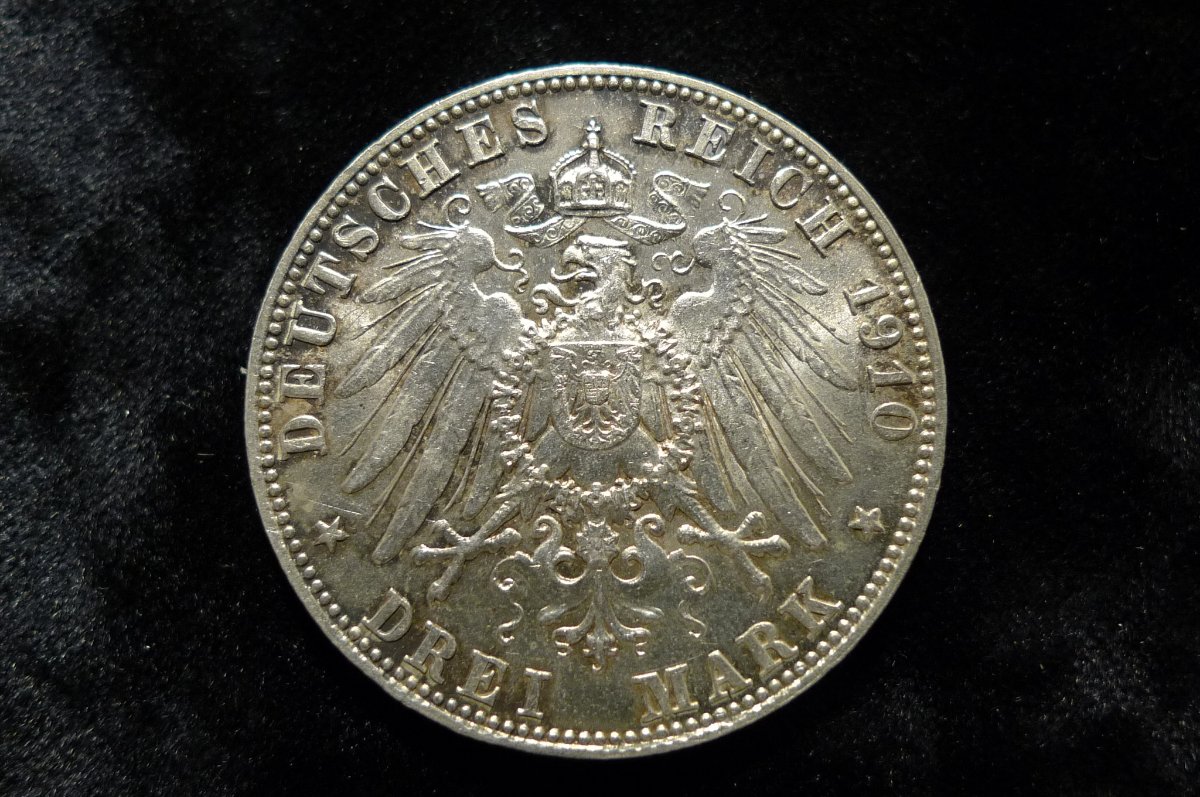 Show-Your-Coins-With-Different-Edges
