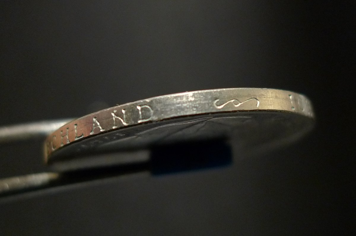 Show-Your-Coins-With-Different-Edges