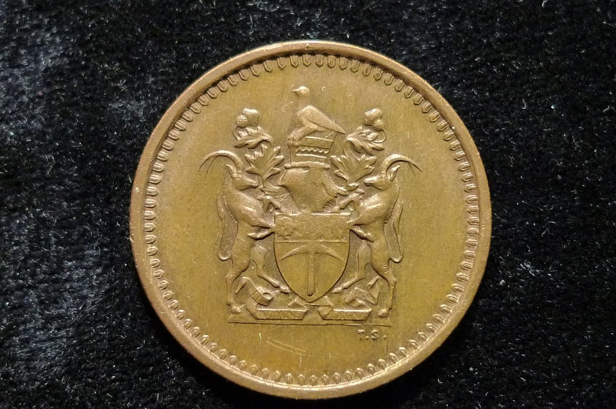 Post-Your-Coins-With-Coats-Of-Arms,-Shields,-Crests,-Crowns,--Etc.