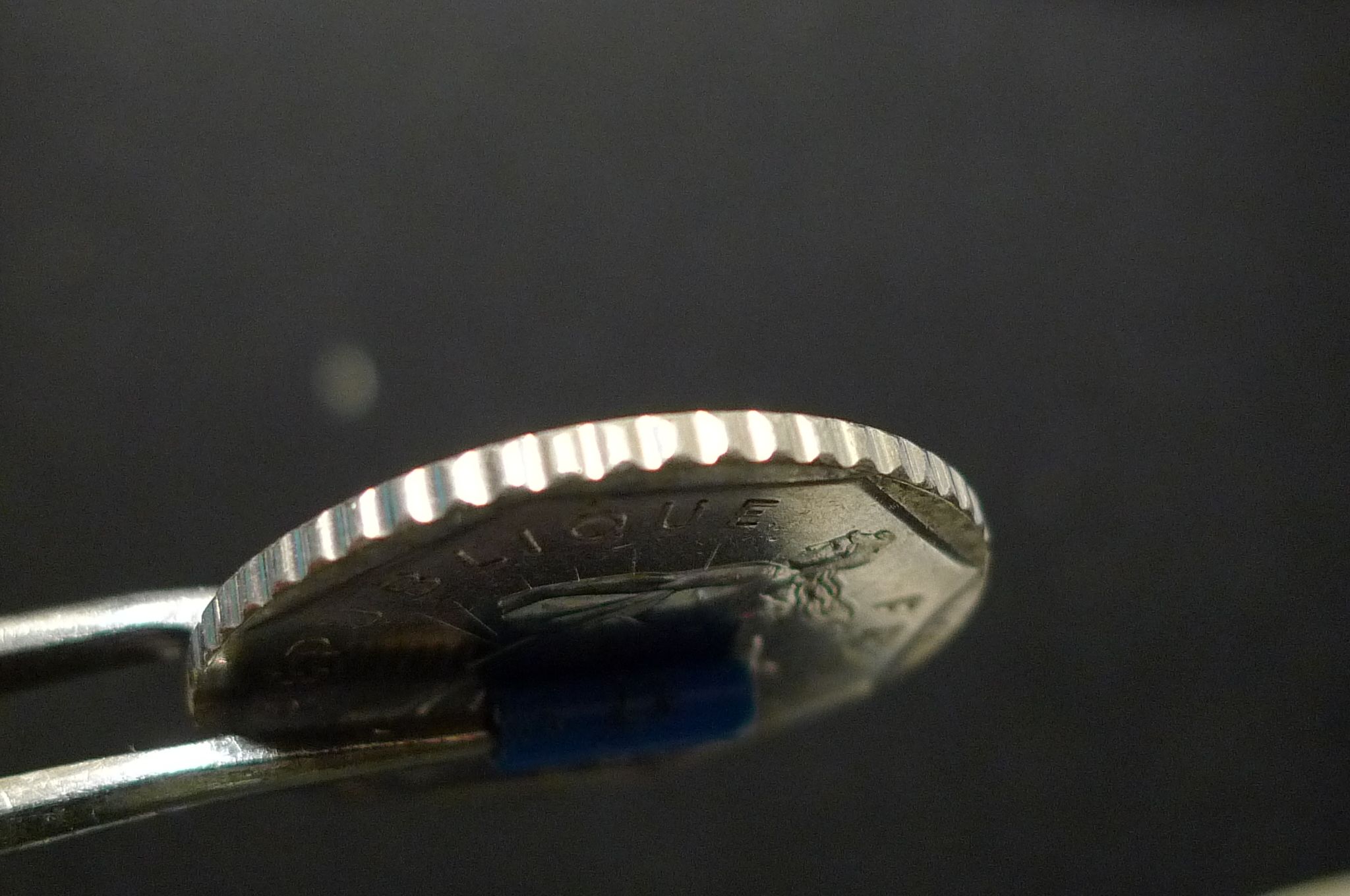 Show-Your-Coins-With-Different-Edges