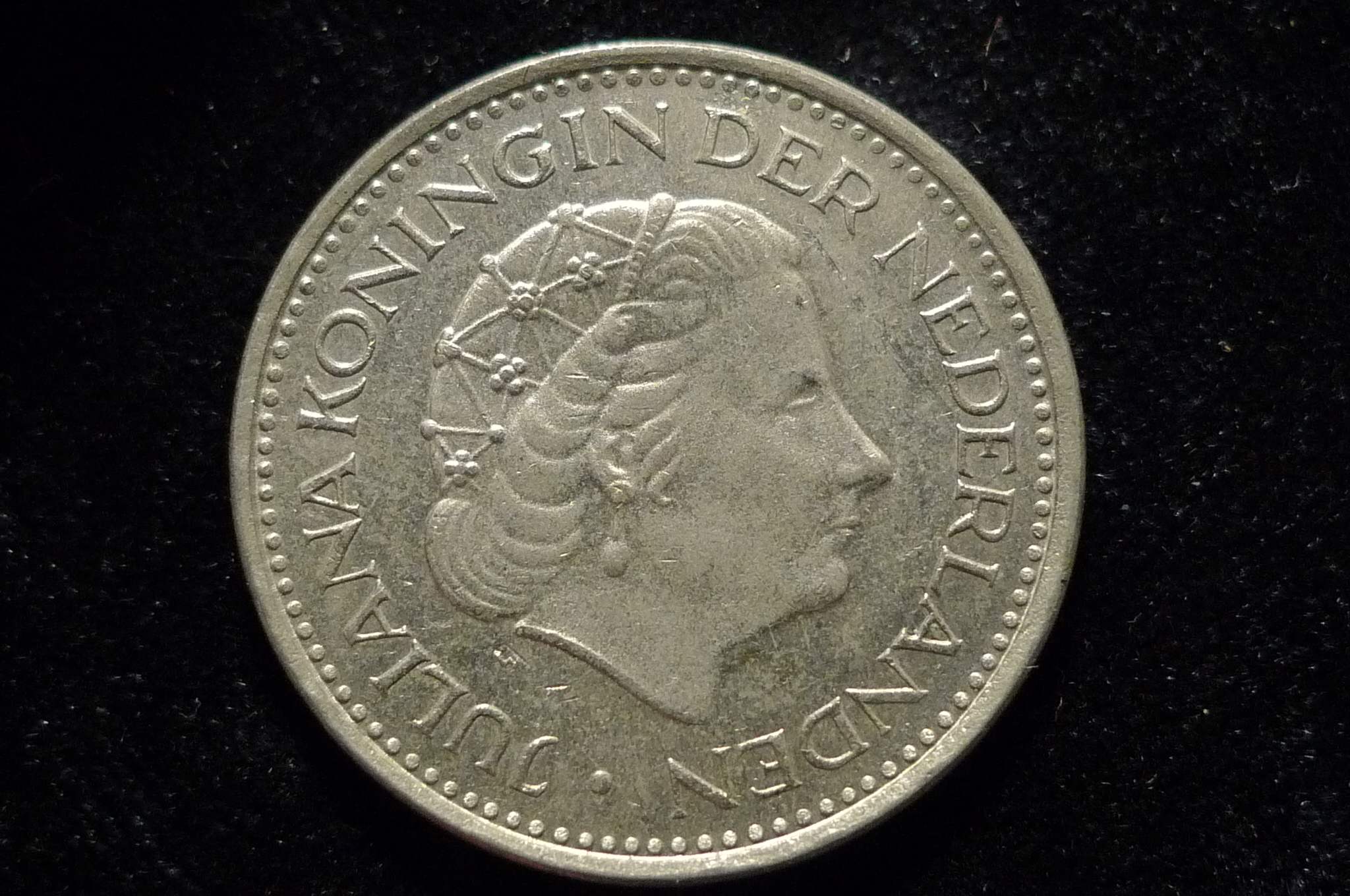 Show-Your-Coins-With-Different-Edges