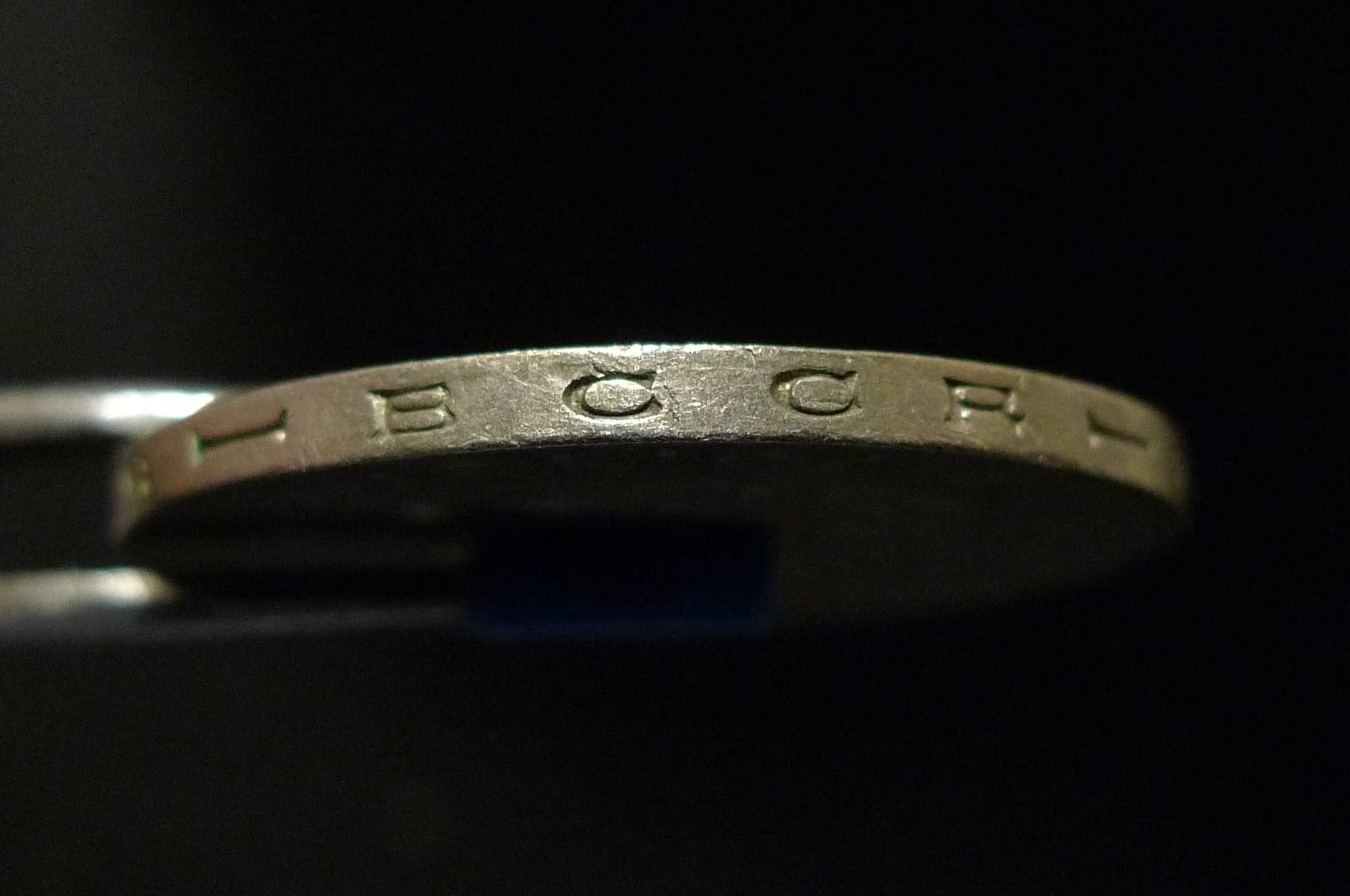 Show-Your-Coins-With-Different-Edges