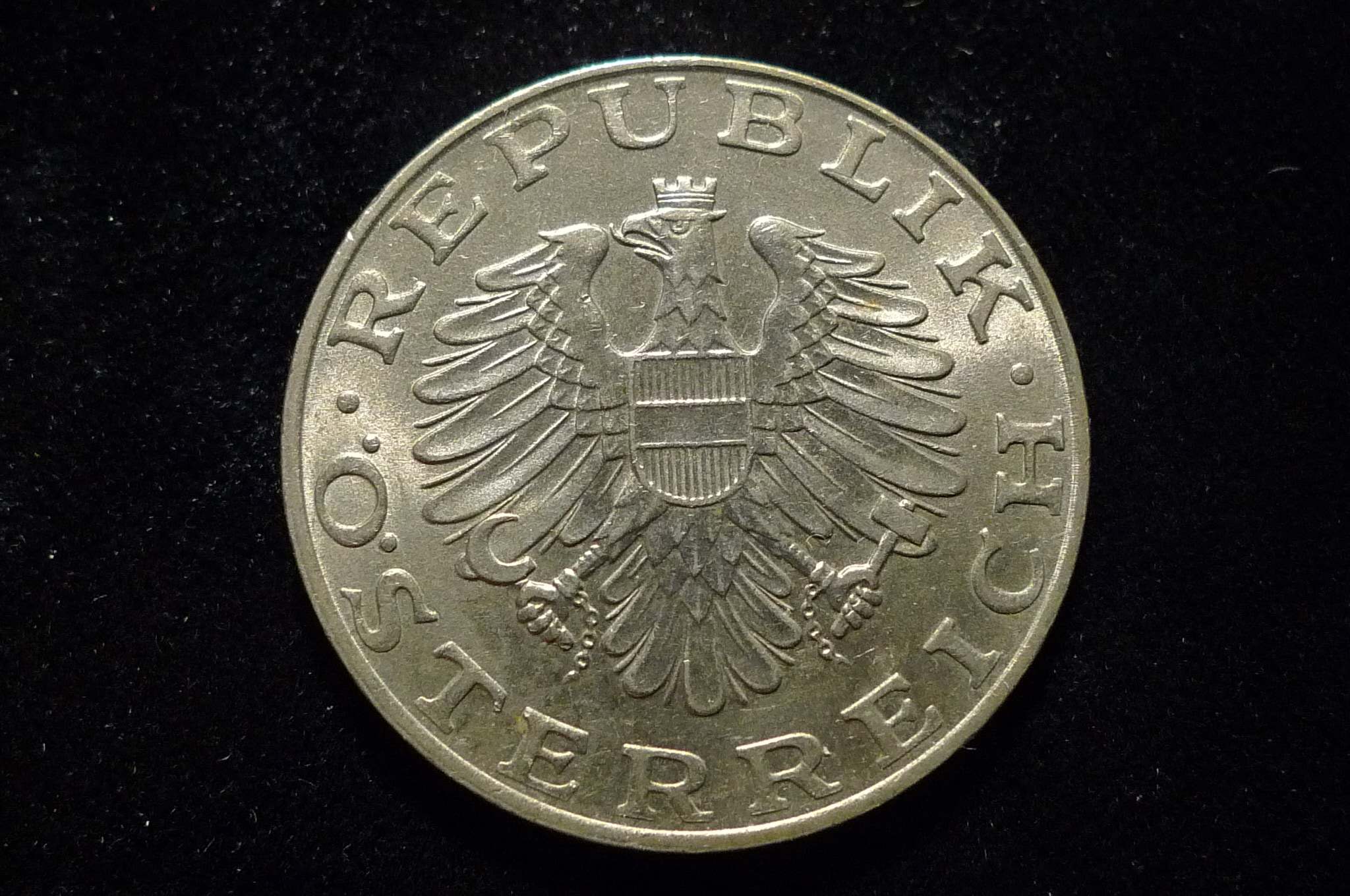 Post-Your-Coins-With-Coats-Of-Arms,-Shields,-Crests,-Crowns,--Etc.