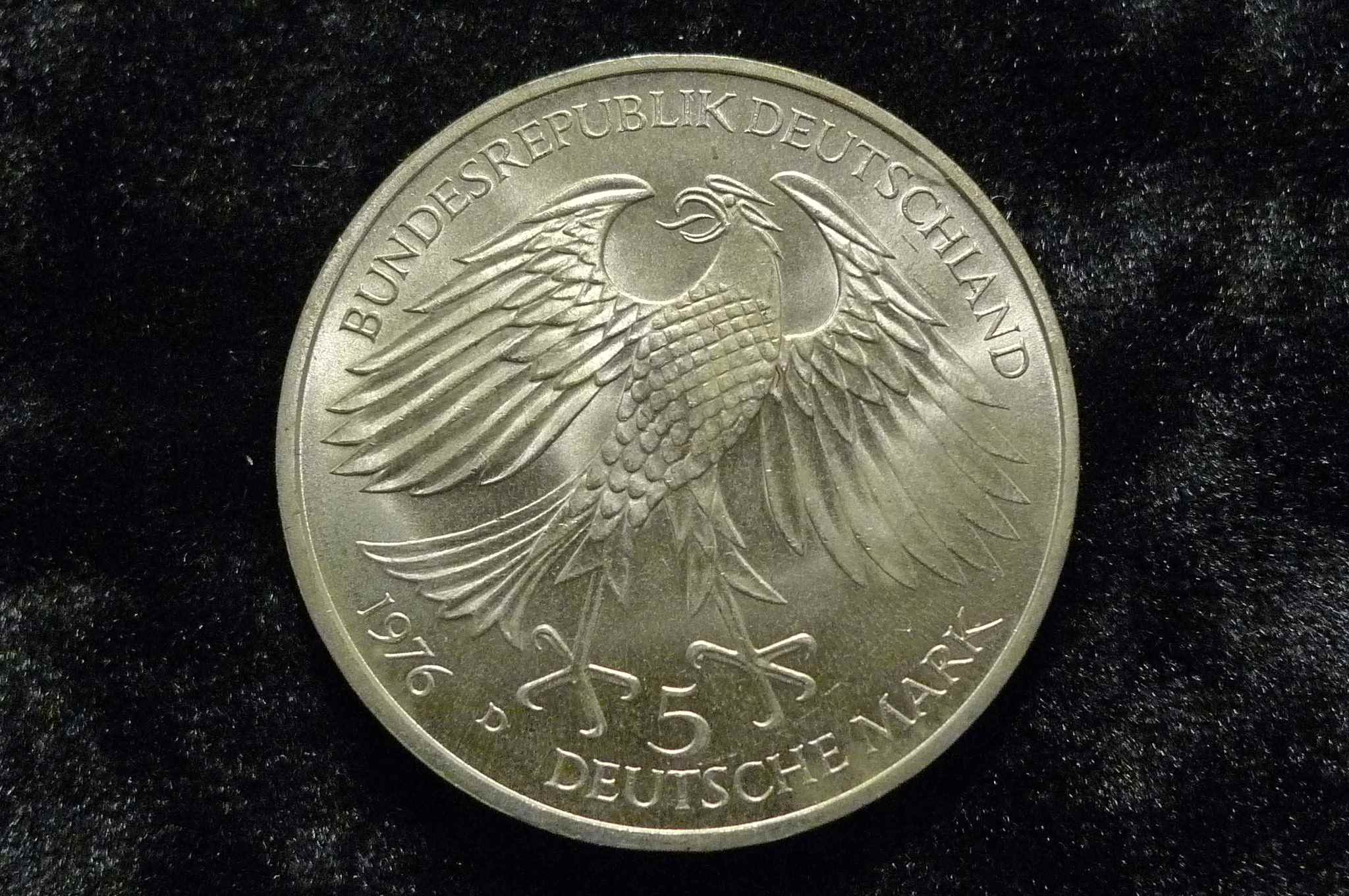 Post-Your-Coins-Depicting-Weaponry!
