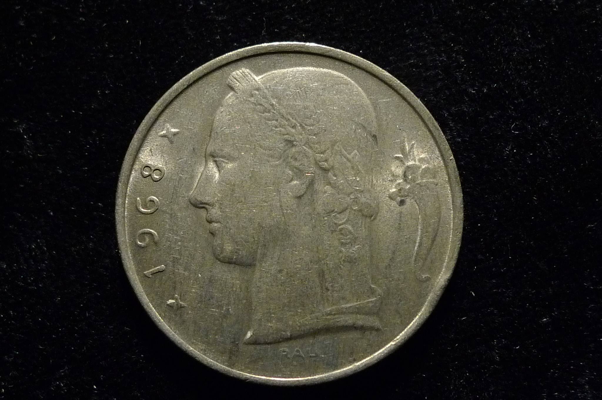 Post-Your-Coins,-Medals-And-Tokens-With-A-Cornucopia