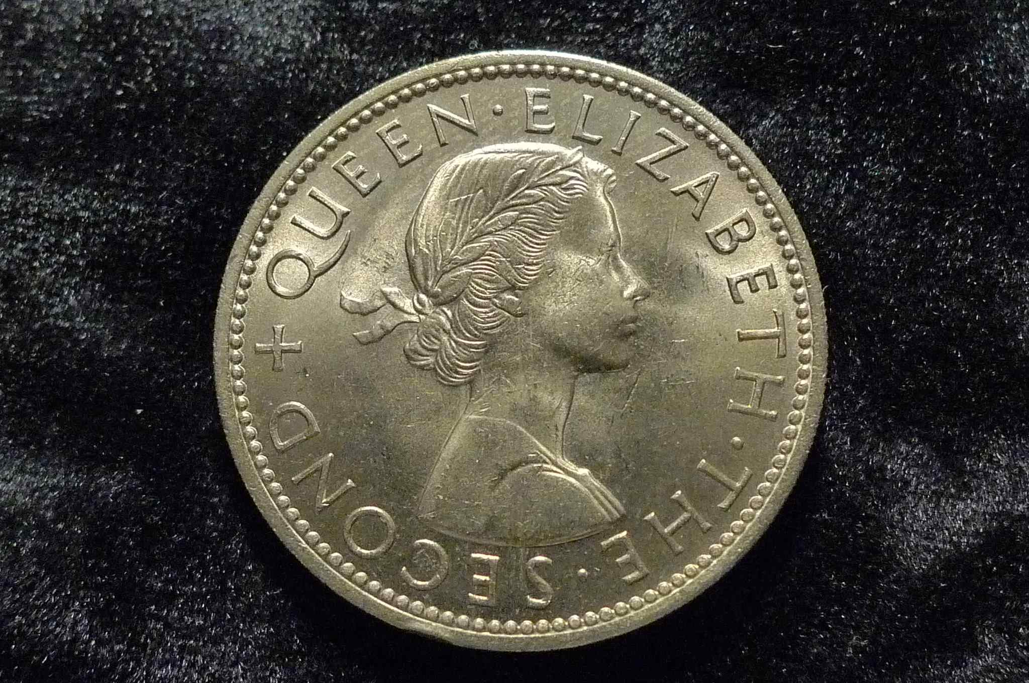 Queen-Elizabeth-II-Memorial-Thread
