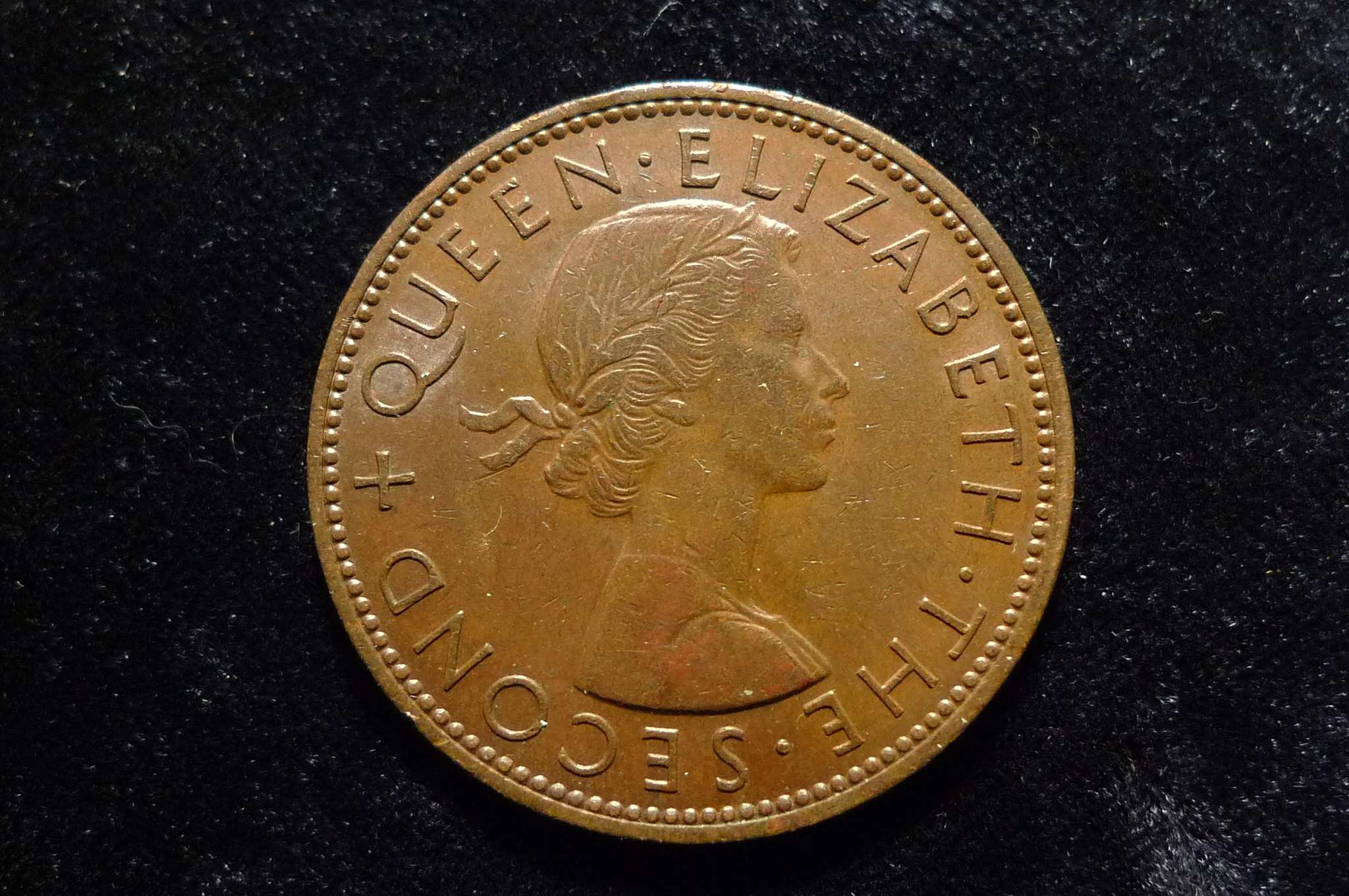 Queen-Elizabeth-II-Memorial-Thread