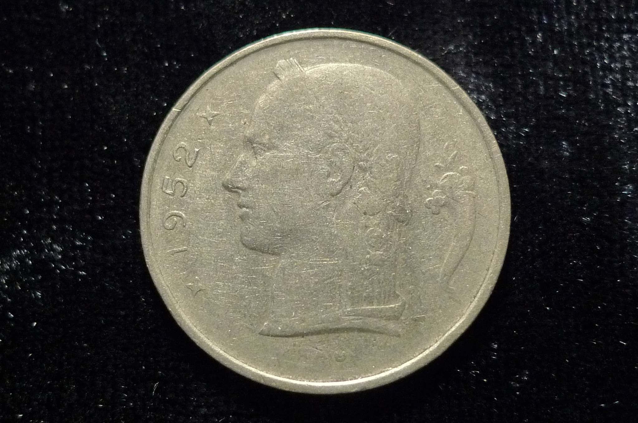 Post-Your-Coins,-Medals-And-Tokens-With-A-Cornucopia