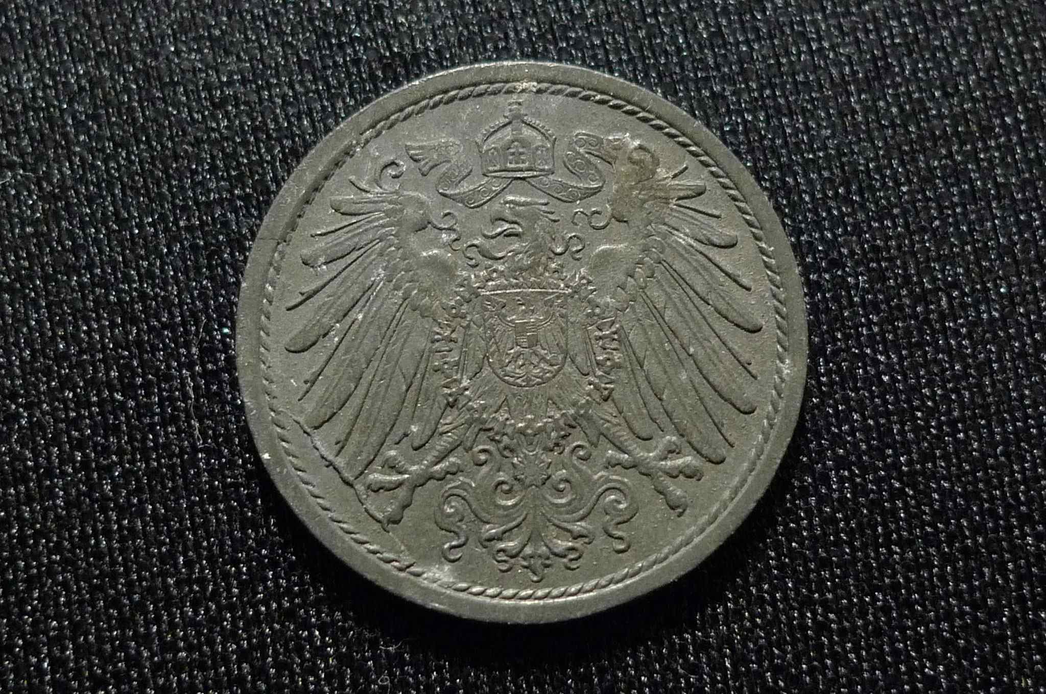 Post-A-Coin-Or-Medal-With-A-Die-Crack!